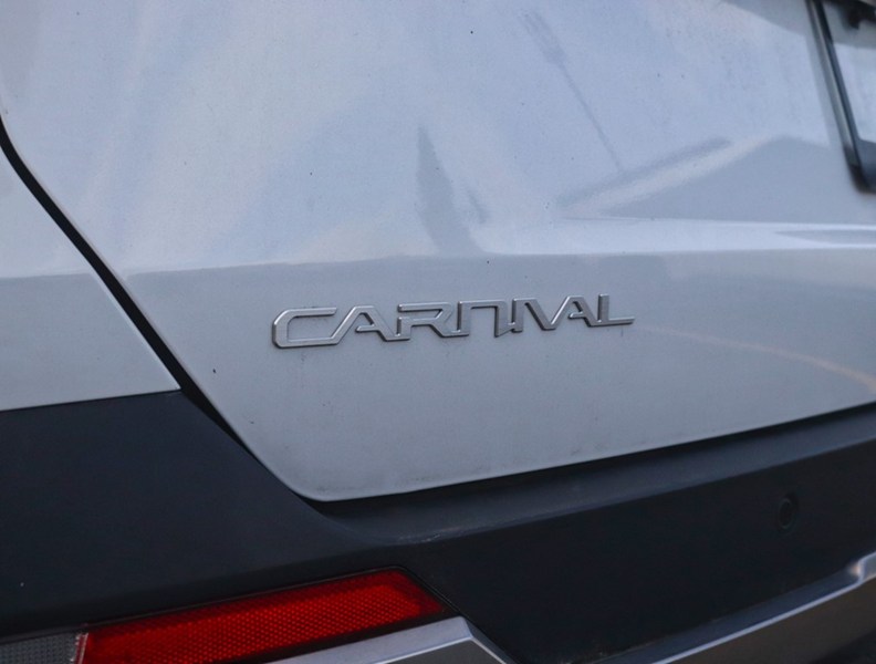 2025 Kia Carnival Hybrid 1000 Km/Tank/Best In Class 3 Row/Bought Here
