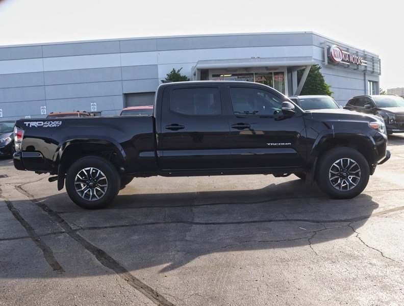 2022 Toyota Tacoma TRD Sport Prem / Sunroof/Clean Carfax