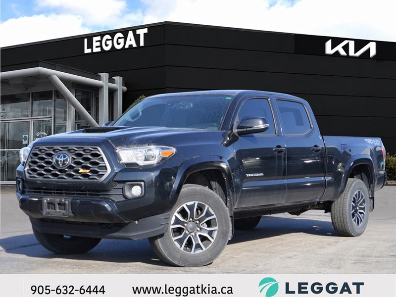 2022 Toyota Tacoma TRD Sport Prem / Sunroof/Clean Carfax