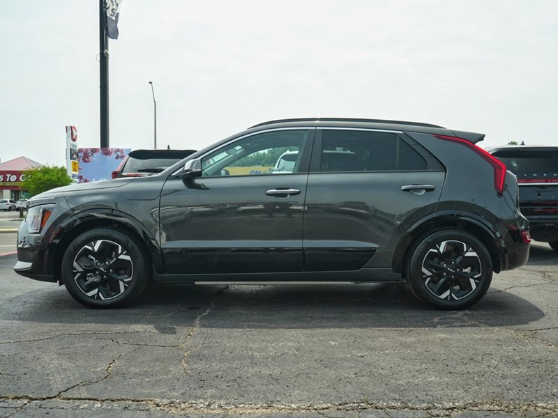 2024 Kia Niro EV Wave Demo | Sunroof | Push Start |  Carplay | GPS
