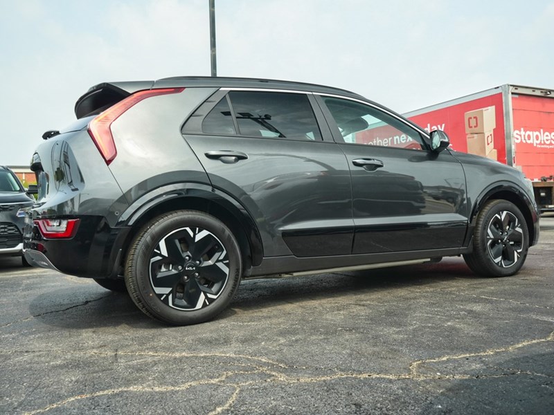 2024 Kia Niro EV Wave Demo | Sunroof | Push Start |  Carplay | GPS