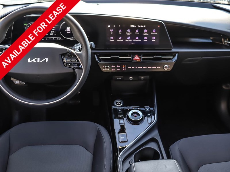 2023 Kia Niro EV Premium | Sunroof | Carplay | Dual Zone Climate