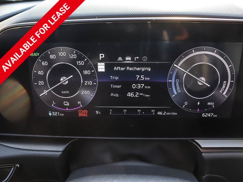 2023 Kia Niro EV Premium | Sunroof | Carplay | Dual Zone Climate
