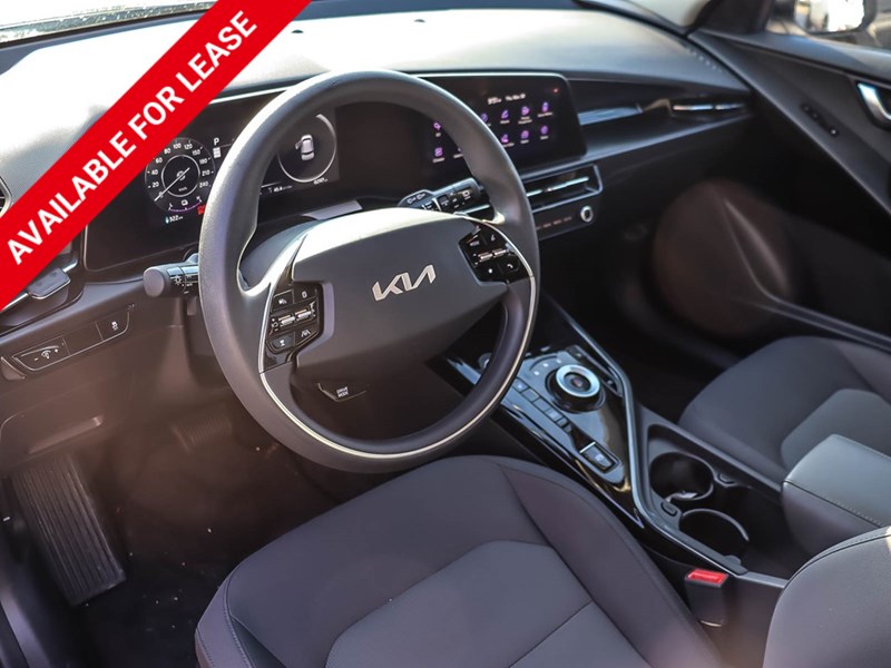 2023 Kia Niro EV Premium | Sunroof | Carplay | Dual Zone Climate