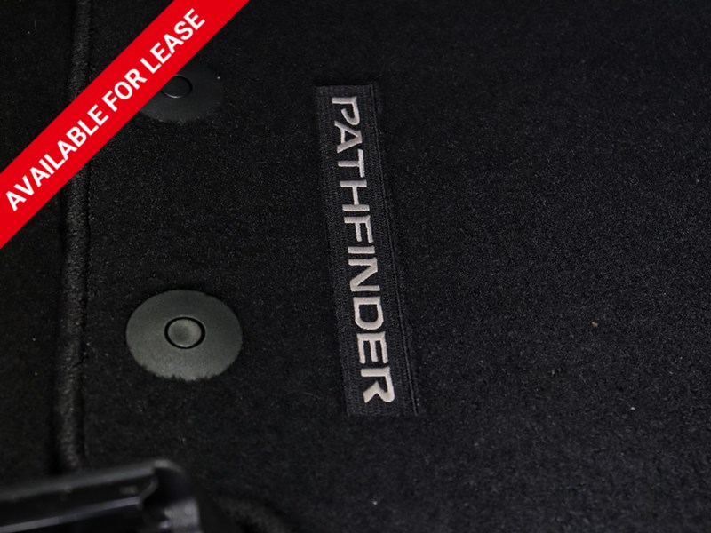 2023 Nissan Pathfinder SL | Leather | Sunroof | ProPilot | Winter Tires