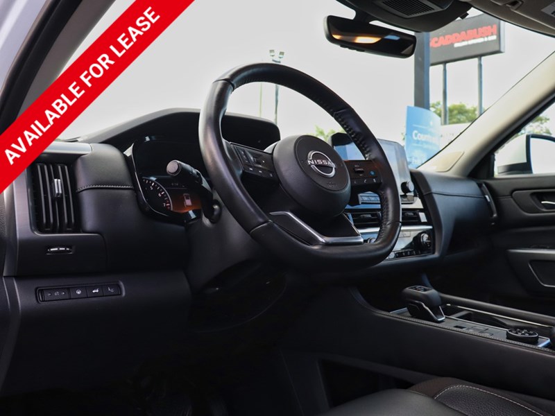 2023 Nissan Pathfinder SL | Leather | Sunroof | ProPilot | Winter Tires