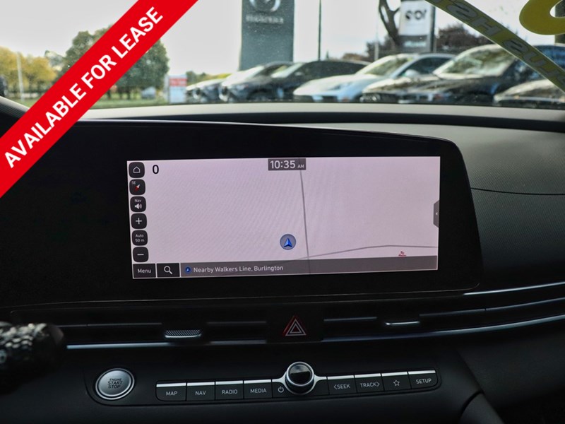 2023 Hyundai Elantra Preferred