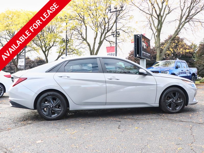 2023 Hyundai Elantra Preferred