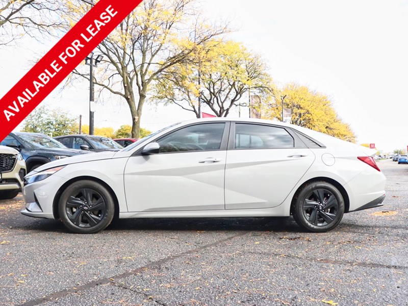 2023 Hyundai Elantra Preferred