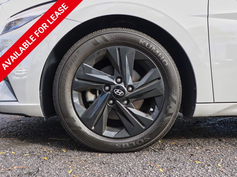 2023 Hyundai Elantra Preferred