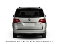 2011 Volkswagen Routan 4Dr Wgn Comfortline Exterior Shot 8