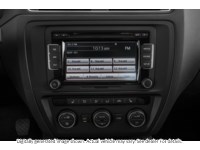 2017 Volkswagen Jetta 4Dr 1.4 Tsi Auto Wolfsburg Edition Interior Shot 2