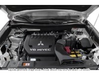 2018 Mitsubishi Outlander SE Awc Exterior Shot 3