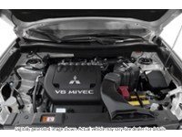 2018 Mitsubishi Outlander SE Awc Exterior Shot 3