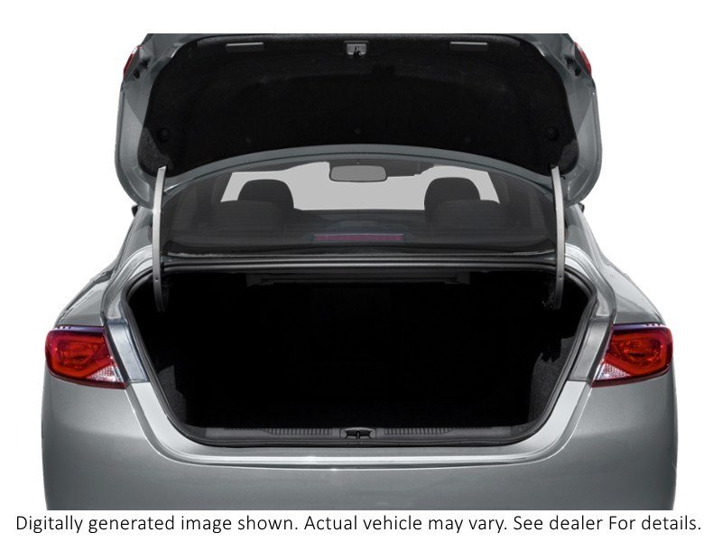 2015 Chrysler 200 4Dr Sdn Limited FWD Exterior Shot 4