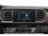 2017 Toyota Tacoma 4WD Double Cab V6 Auto Limited Interior Shot 2