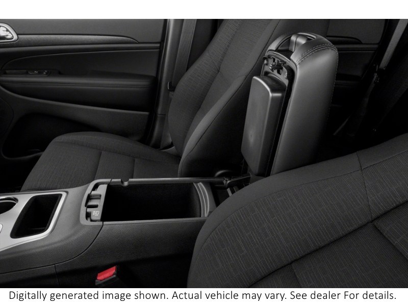 2019 Jeep Grand Cherokee Altitude 4X4 Exterior Shot 12