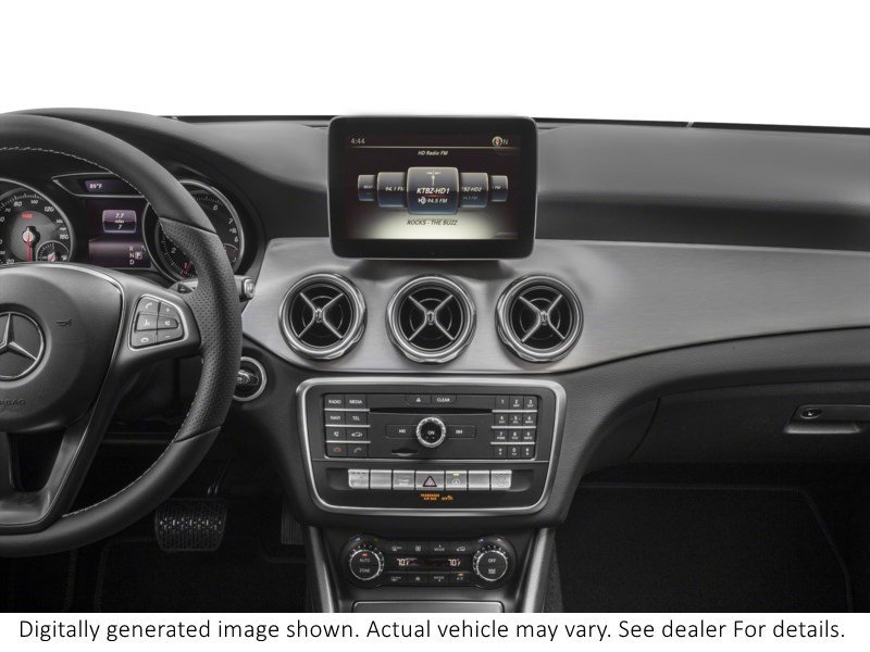 2018 Mercedes-Benz Gla 250 Gla 250 4Matic Suv Interior Shot 2