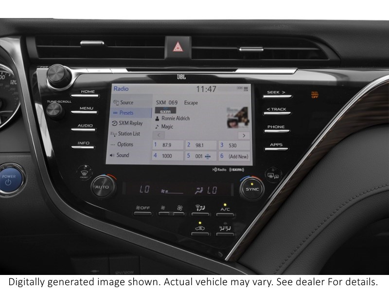 2020 Toyota Camry Hybrid Hybrid XLE Auto Interior Shot 2
