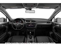 2018 Volkswagen Tiguan Trendline FWD Interior Shot 6