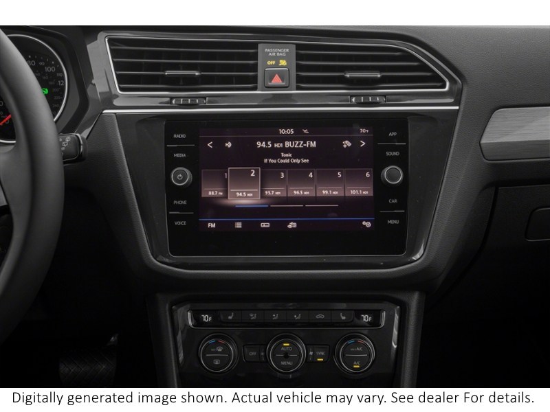 2018 Volkswagen Tiguan Trendline FWD Interior Shot 2