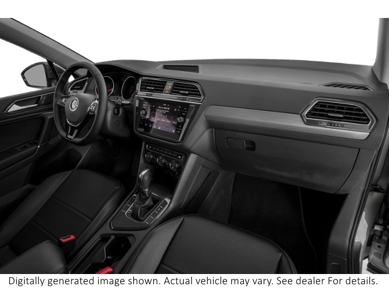 2018 Volkswagen Tiguan Trendline FWD Interior Shot 1