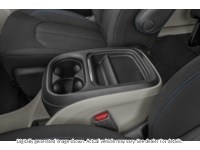 2022 Chrysler Pacifica Limited FWD Interior Shot 7