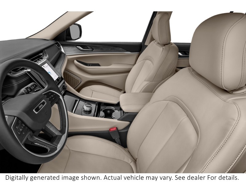 2024 Jeep Grand Cherokee Altitude 4X4 Interior Shot 4