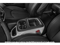 2023 Chrysler Pacifica Touring L FWD Interior Shot 7