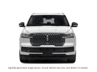 2027 Lincoln Navigator Reserve 4X4 Exterior Shot 5