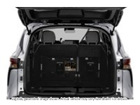 2026 Toyota Sienna LE 8-Passenger AWD Exterior Shot 4